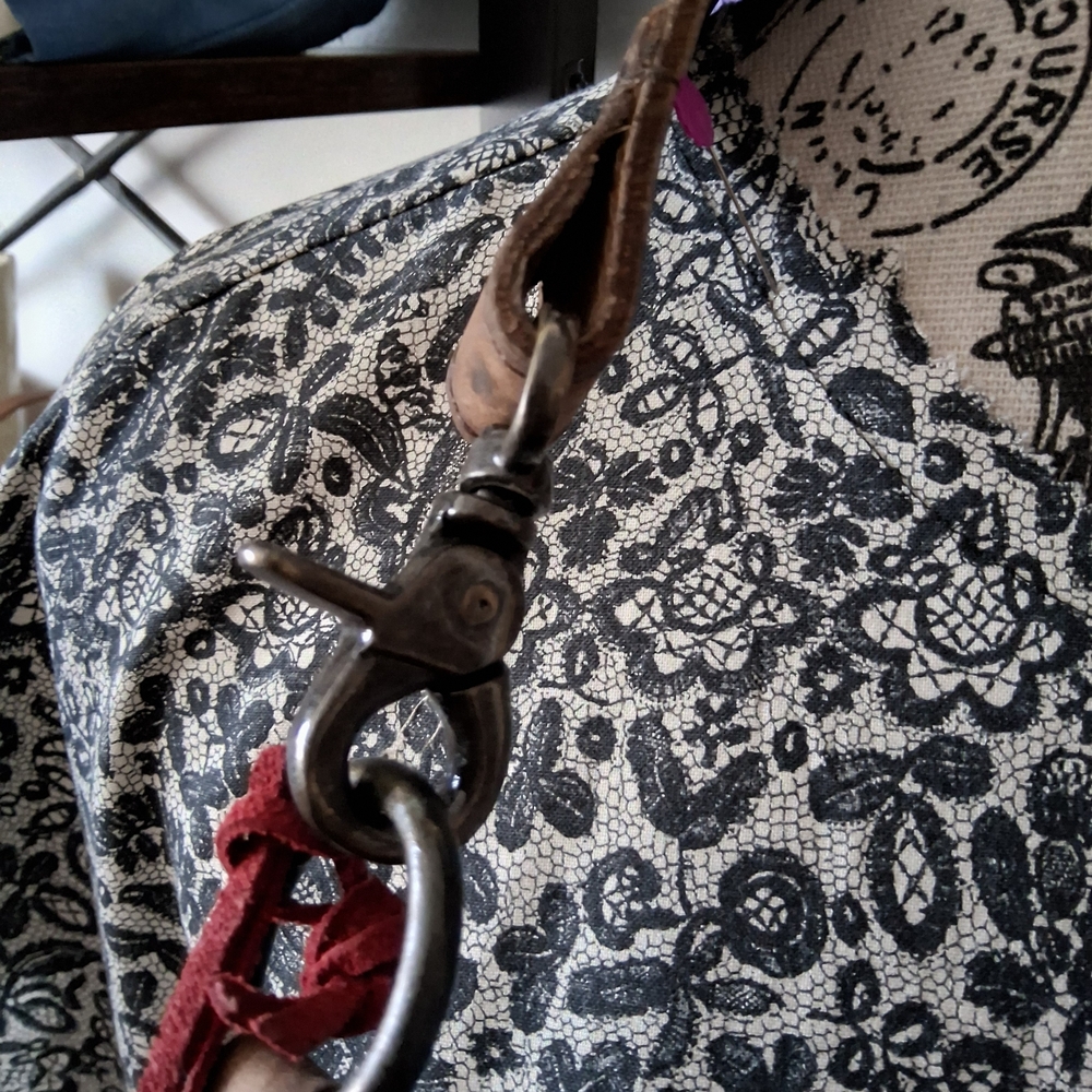 STS Ranchwear Cowhide Fringe Bag - Picture 5 of 6